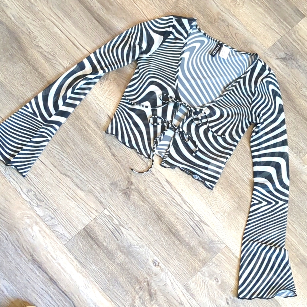 SALE💥 Divided, XS, black and white